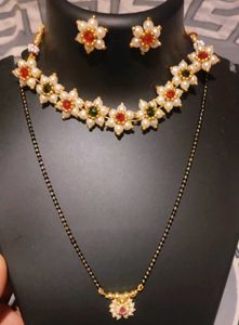 Pearl Flower Necklace &amp; Earring Set