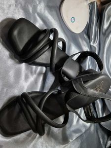 Stylish Black Strappy Sandals