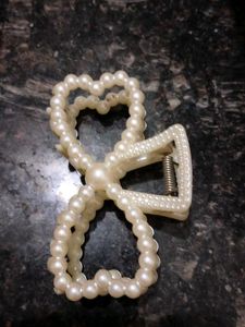 Elegant Pearl Hair Claw Clip