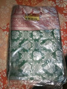 Green &amp; Red Silk Saree