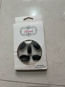 Black Glittery Press-On Nails