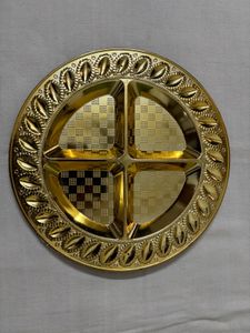 Round Gold Silver Platted Finished Tray (2)