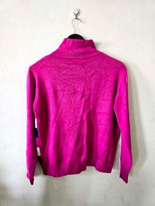 Chic Pink Striped Zip-Neck Sweater