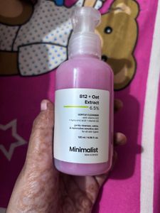 Minimalist B12 + Oat Extract Gentle Cleanser