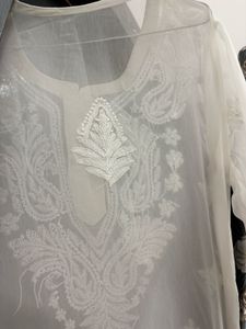 Elegant White Chikankari Kurta