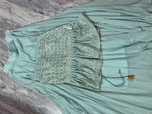Crop Top With Skirt