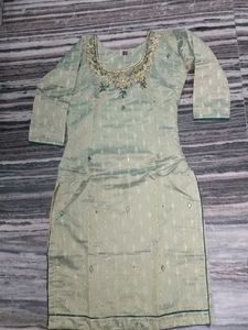 Elegant Embroidered Kurta with srara