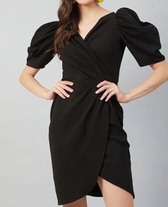 Sale 😍Chic Black Wrap Dress