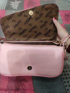 Chic Pink Croc Embossed Shoulder Bag