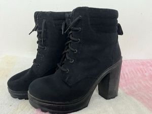 Black Block Heel Ankle Boots