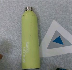 Insulated water bottle without lid