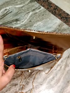 Sling Bag 🛍️