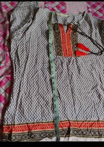 DJ&amp;C Stylish Printed Tunic Top