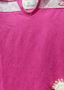 Chic Pink Polo T-Shirt with White Patchwork Detail