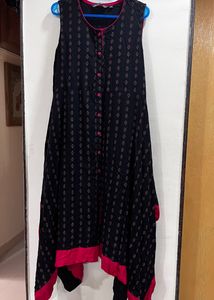 Avaasa Black Kurti