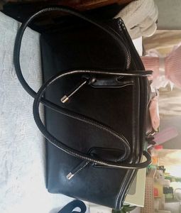 Chic Black Faux Leather Shoulder Bag