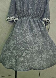Chic Floral Print Dress with Lace Trim
