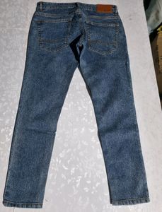 Trendy Woman Ketch Jeans