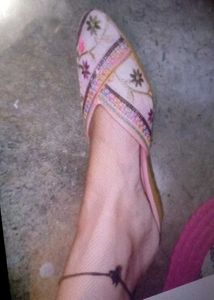 Embroidered Ethnic Flats / Juttis