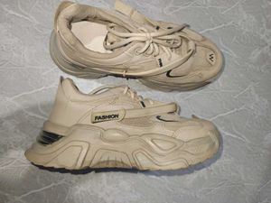 Chunky Platform Sneakers - Beige