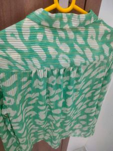 Chic Green Animal Print Button-Up Shirt