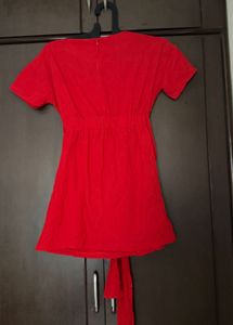 Chic Red Tie-Waist Dress