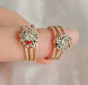 Fine Silver Toe Rings with Flower Design