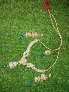 Blue White golden necklace set