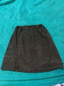 Slit cut shimmer skirt