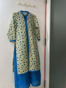 Kurta with a sleeveless full length inner