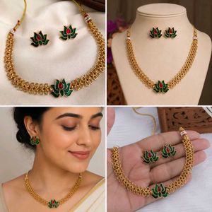 Lotus Design Necklace &amp; Earring Set