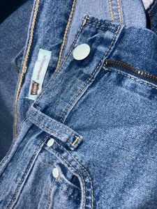 LEVIS Stylish Women's Flared distressed Jeans