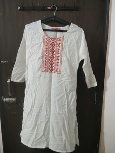 White Embroidered Kurta