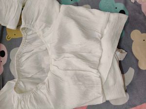 Chic White Textured Crop Top