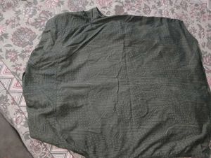 Men's Patterned Button-Down Shirt