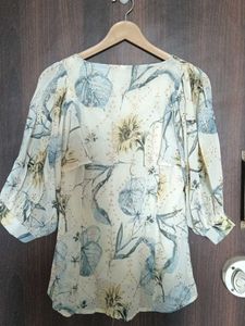 Floral Print V-Neck Top