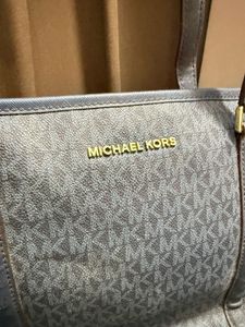 Michael Kors Quinn Medium Tote Bag