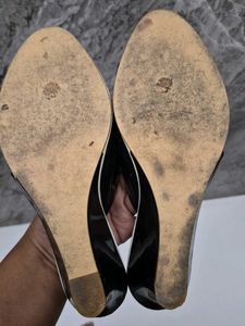 Chic Black Open-Toe Mules