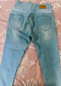 📣📣📣Light Blue Denim Jeans