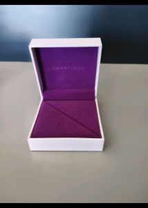 Caratlane  ring box
