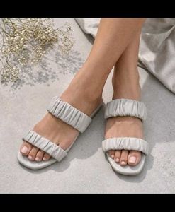Chic Ruched Strap Flat Sandals