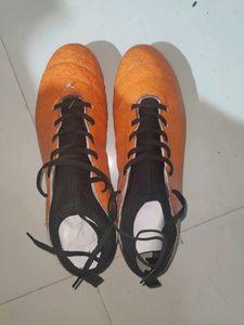 Nivia Mens Football Shoes. Unused No Coins.