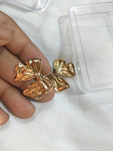 Pair of 2 Gold Bow Earrings