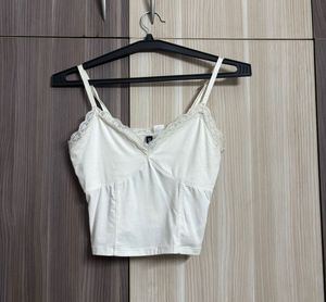 20 H&amp;M Lace Trimmed Detail Top