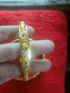 Exquisite Gold-Tone earings+bangles