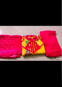 Ethnic Kurta Set - Vibrant kutchi work Design