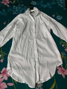 Chic White Textured Button-Up Shirt