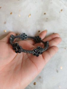 Brass Black Floral Bangle