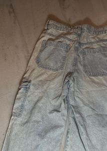 Light Wash Baggy Cargo Jeans