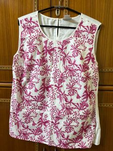 Stylish Sleeveless Floral Print Kurta